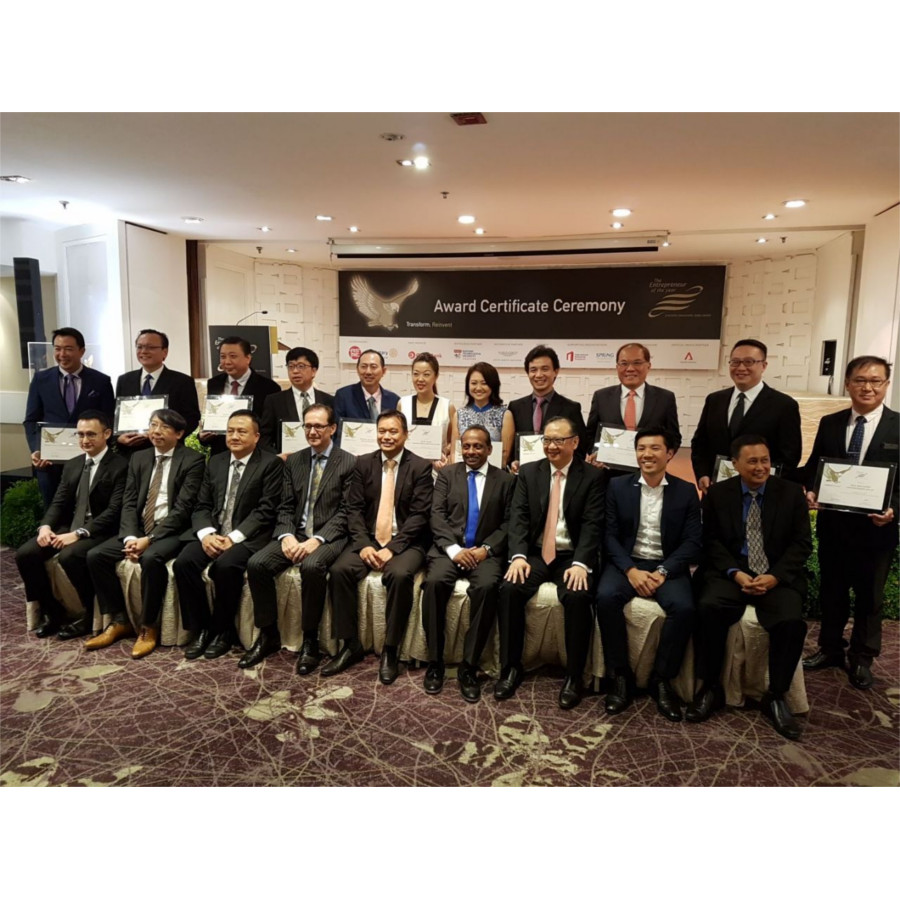 ms-huang-entrepreneur-award01-1 The Entrepreneur of the Year Awards - Ms Huang
